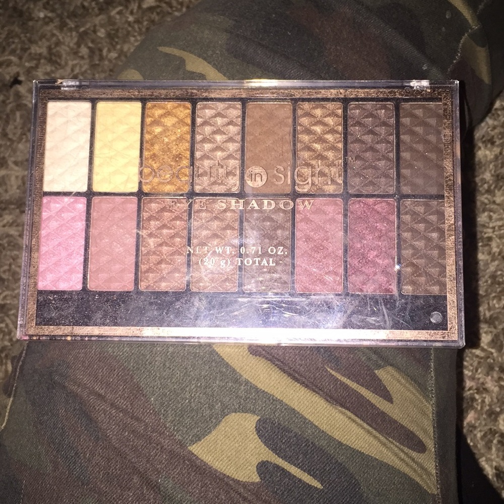 Eyeshadow palette by beauty in sight